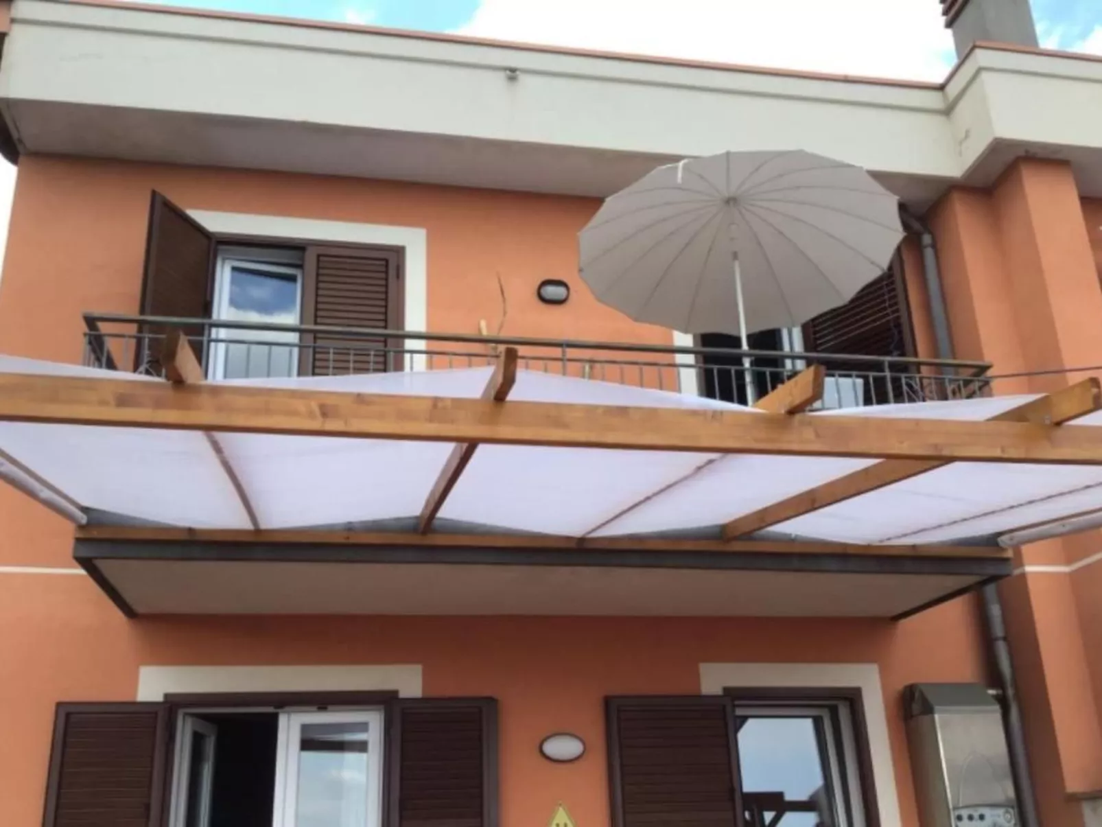 Anwesen "Casa Malù" mit Blick aufs Wasser-Buiten