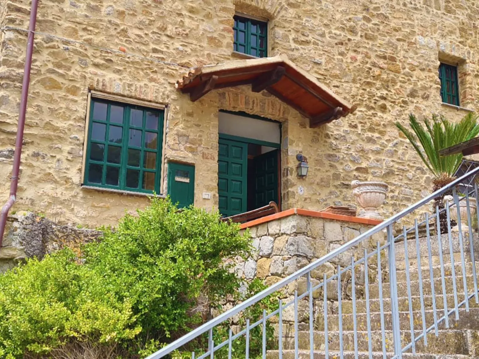 Steinhaus Cilento-Buiten