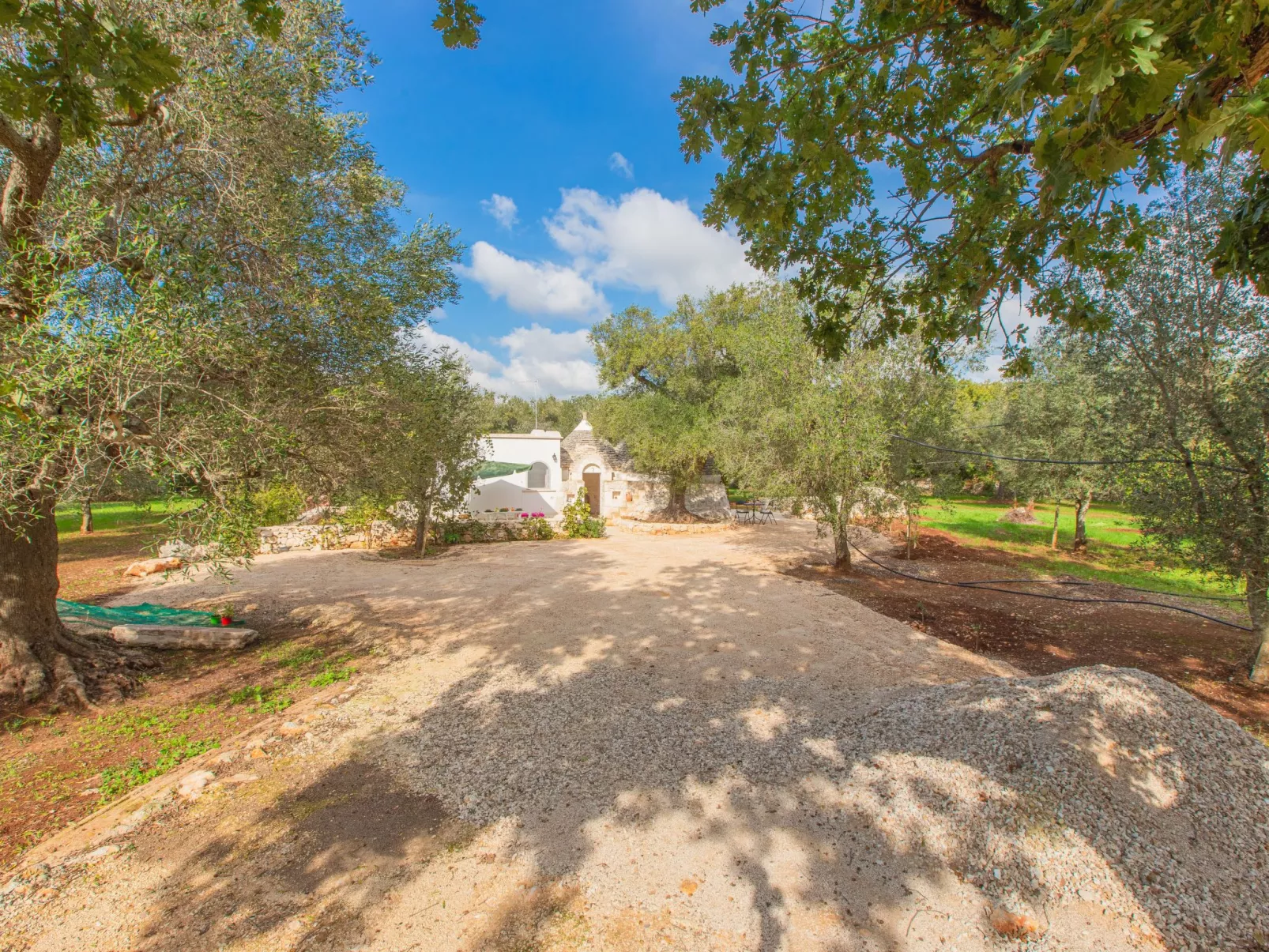 Trullo della Quercia-Image-tags.info