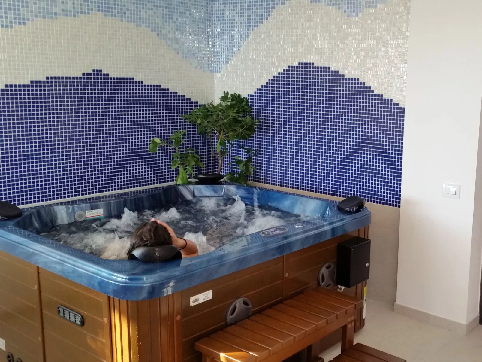 Mareblù' Wohnung mit Jacuzzi-Image-tags.info