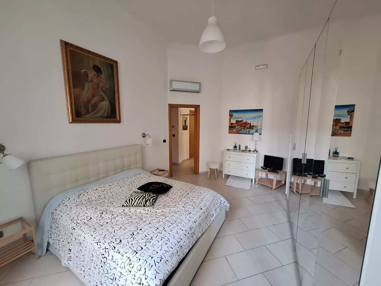 Touristenwohnheim "Via tanzi 27 bari"-Binnen