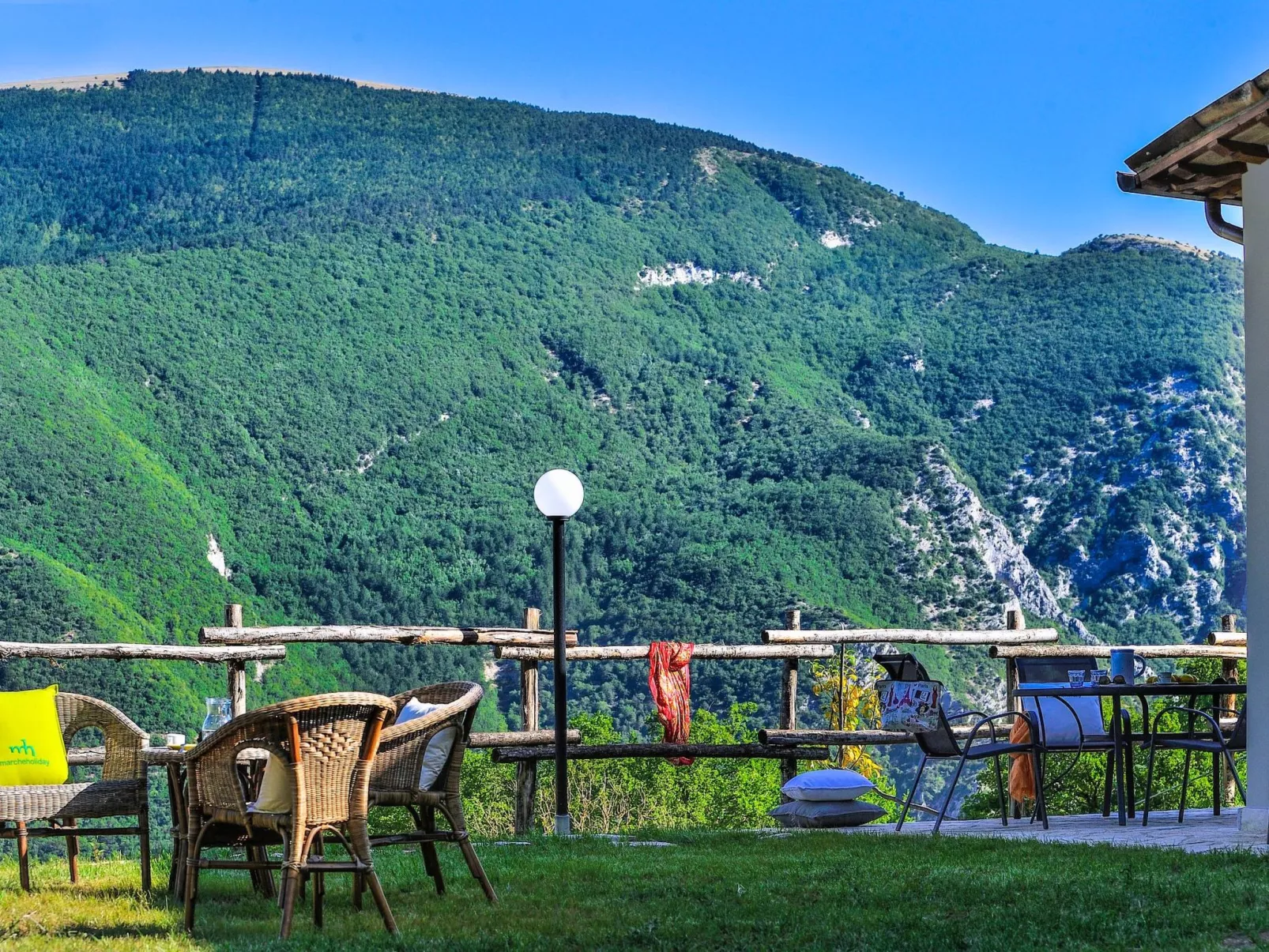 Acquanera - Marcheholiday, mit privatem Pool-Buiten