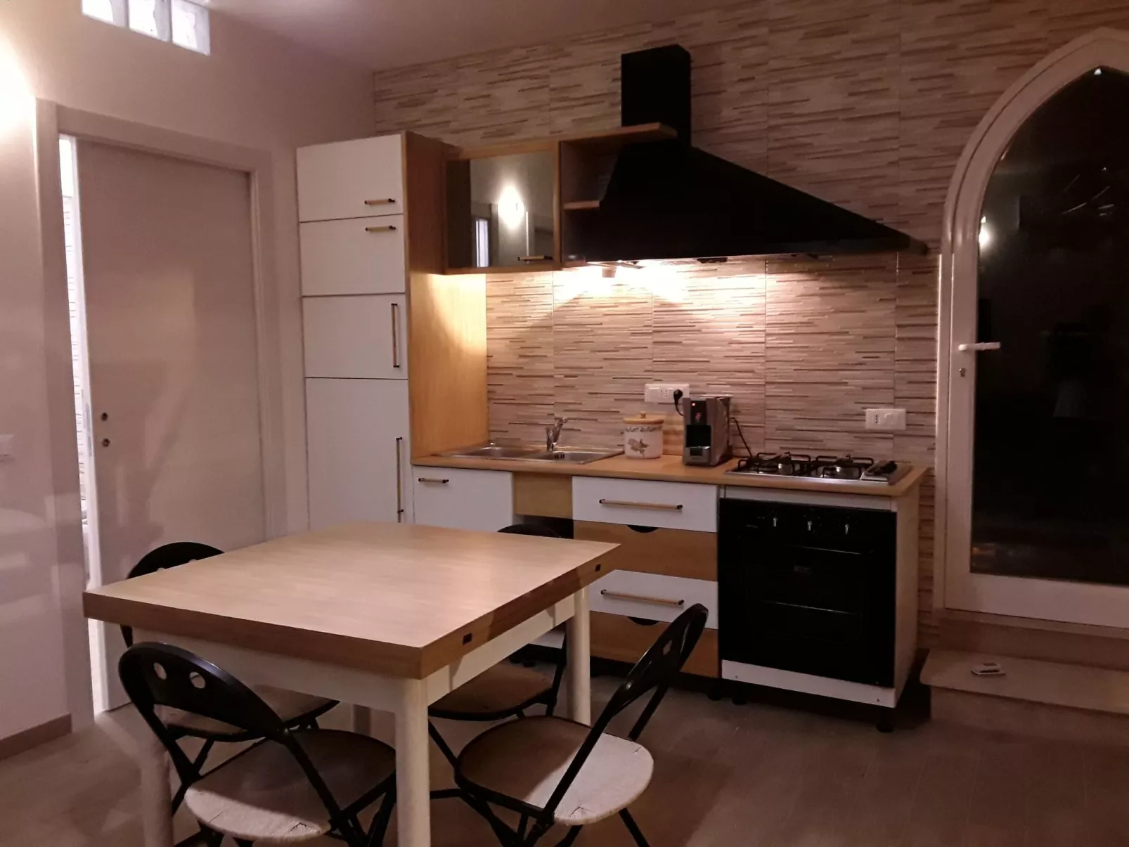 'Villa sul porto-Image-tags.info