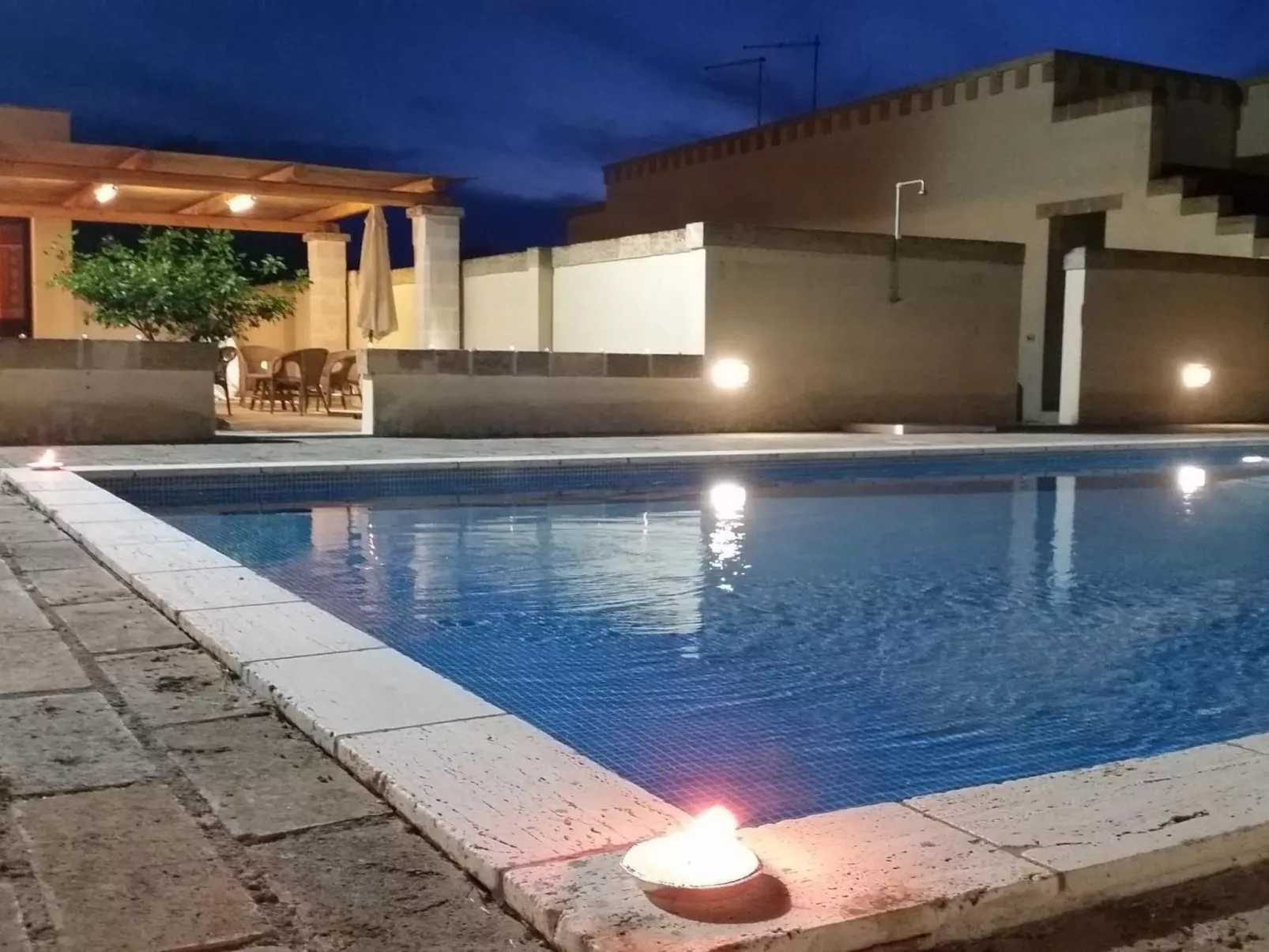 Gemütliche Ferienwohnung in Sogliano Cavour mit Terrasse, gemeinsamem Pool und-Buiten