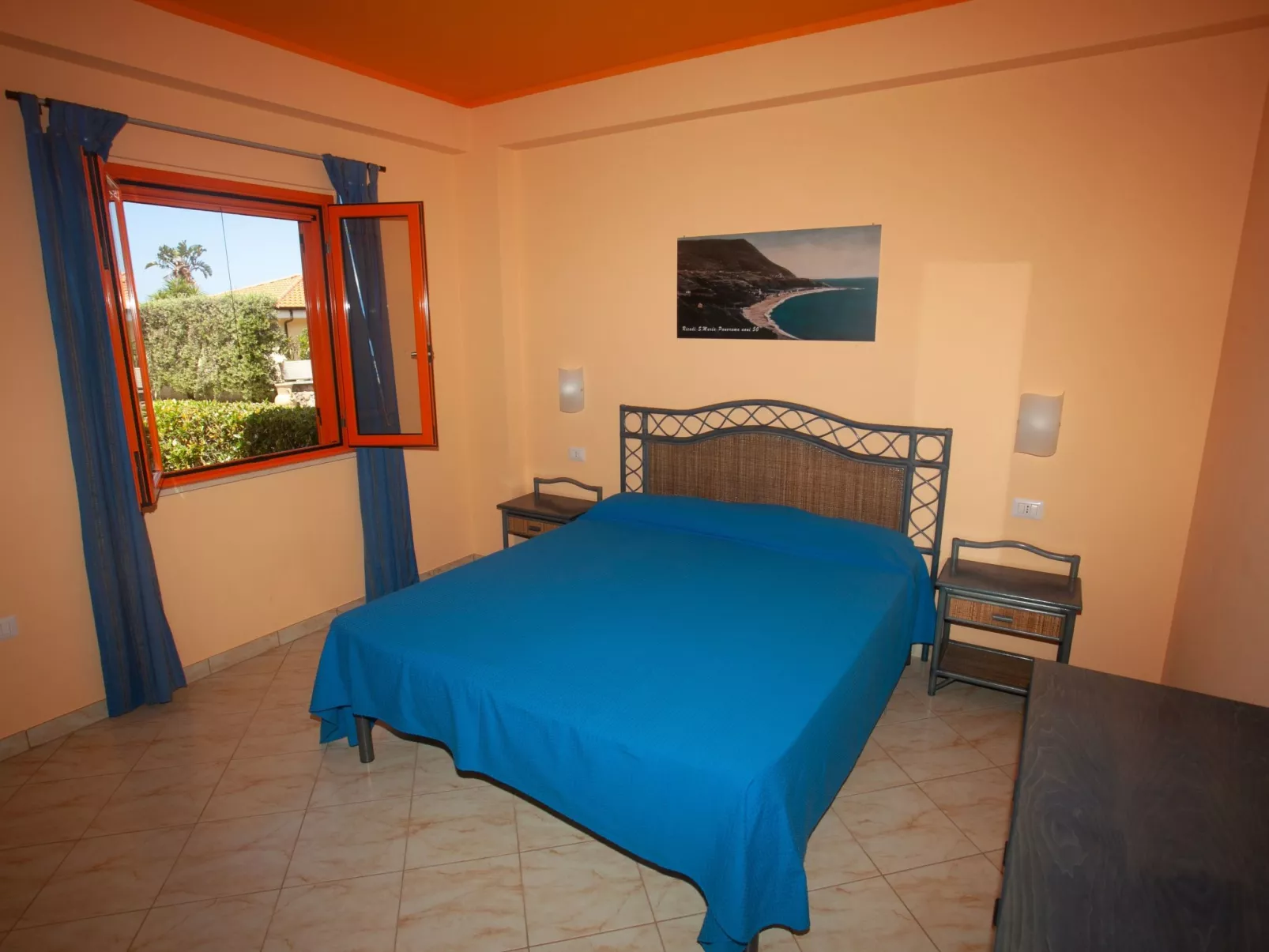 Komfortwohnung mit Garten - 70 m vom Meer entfernt-Binnen