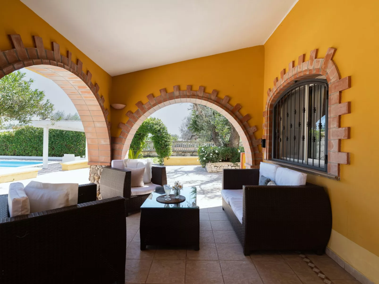 Villa Azzurra mit Pool - Buiten