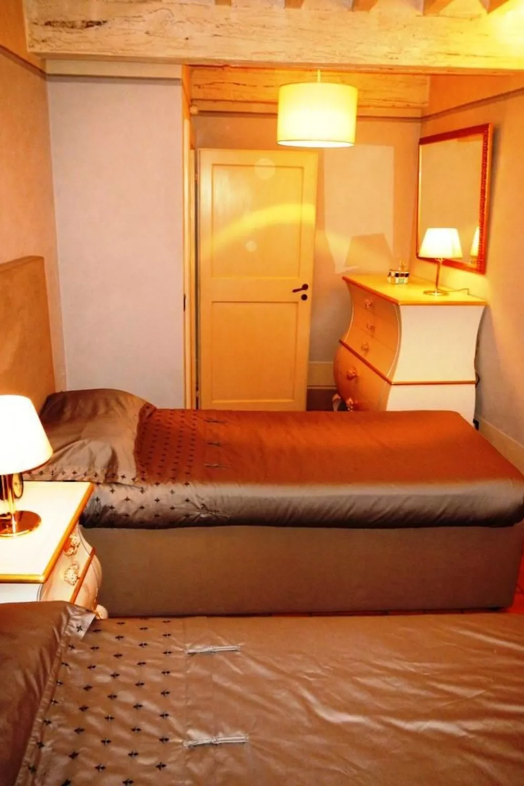 Stilvolle Wohnung mit Whirlpool in einem Renaissance-Palazzo mitten in Cortona-Image-tags.info