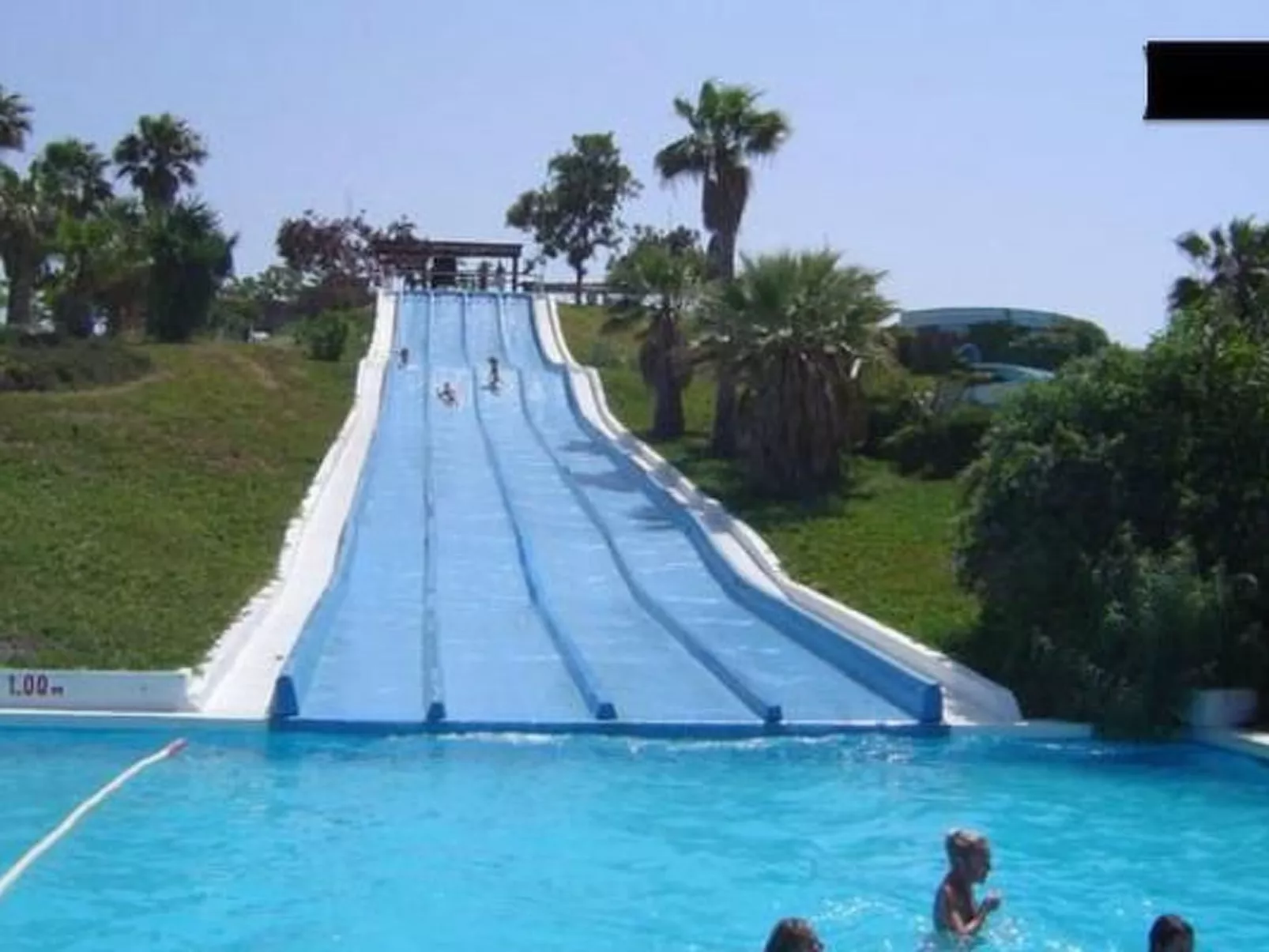 "Yovalu1" mit Balkon-Buiten