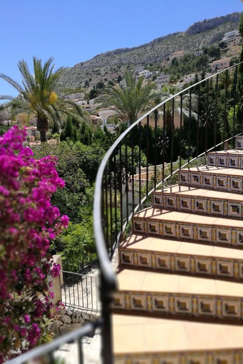 Mit privatem Pool und Meerblick-Image-tags.info