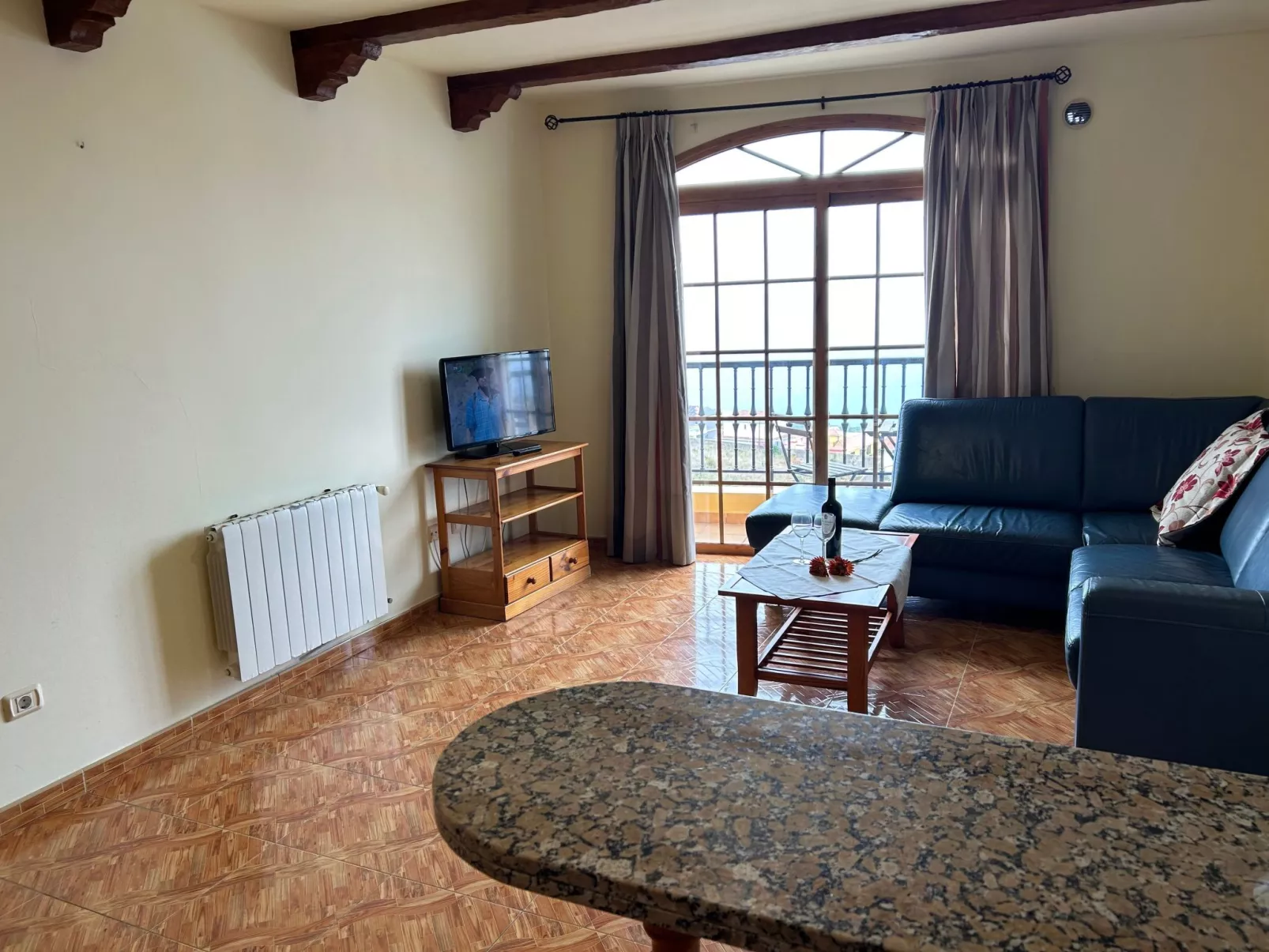 Apartment mit Balkon und Meerblick-Binnen