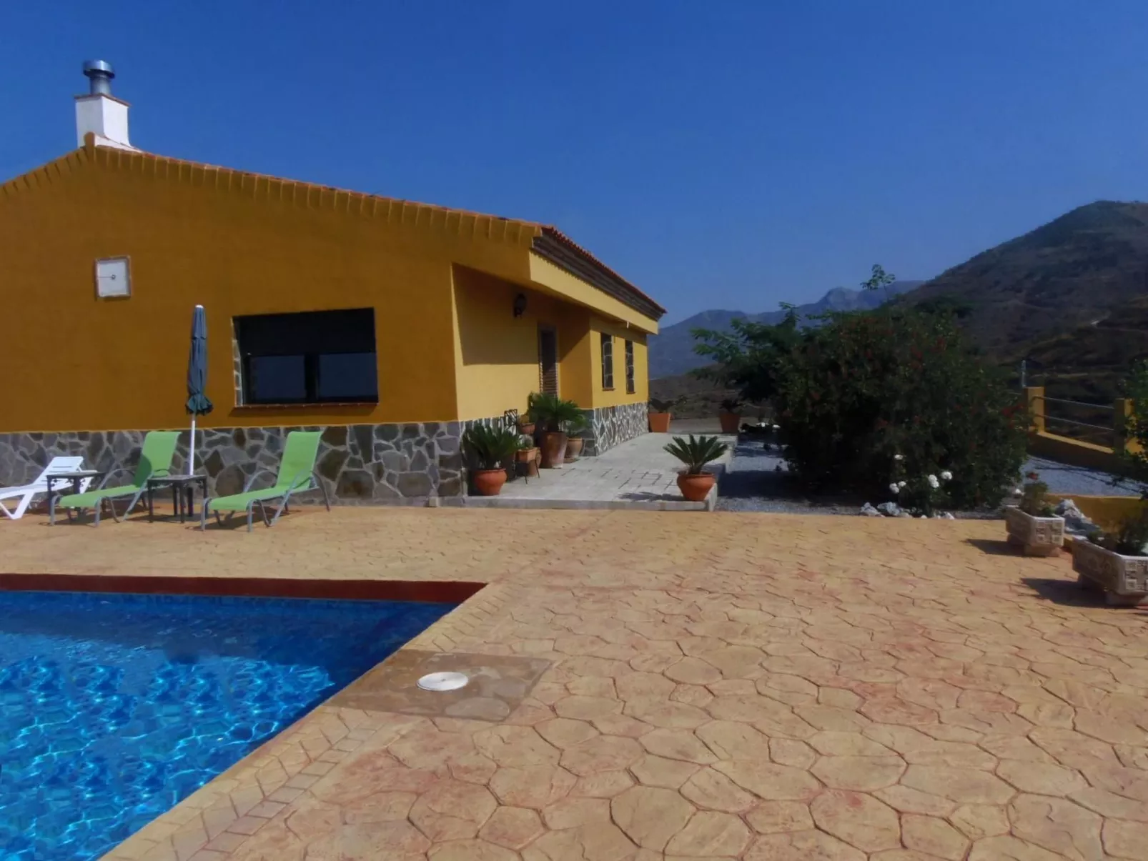 "Villa Calena" mit Garten-Buiten