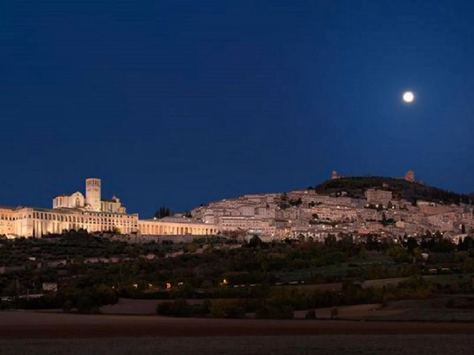 Privates Poolhaus im grünen Herzen von Umbrien-Buiten