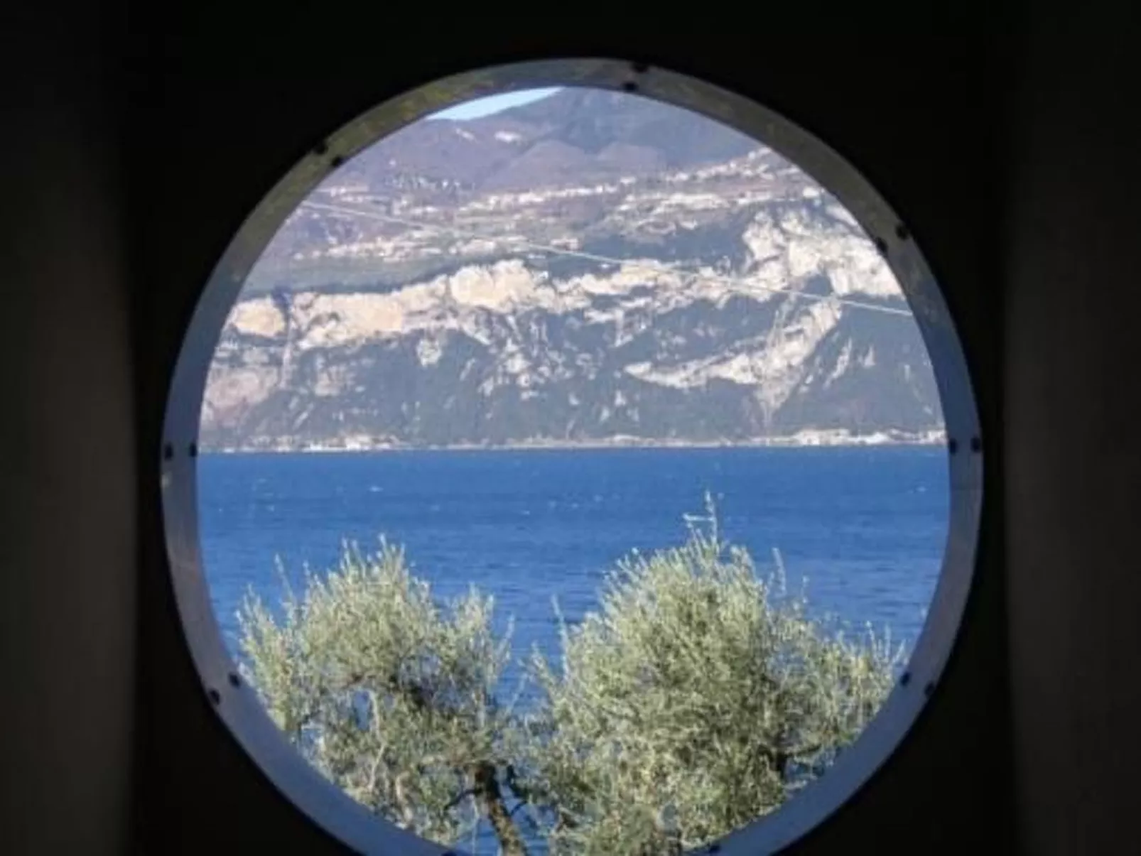 Wohnung 8 mit Seeblick, Garage, Schwimmbad,-Buiten