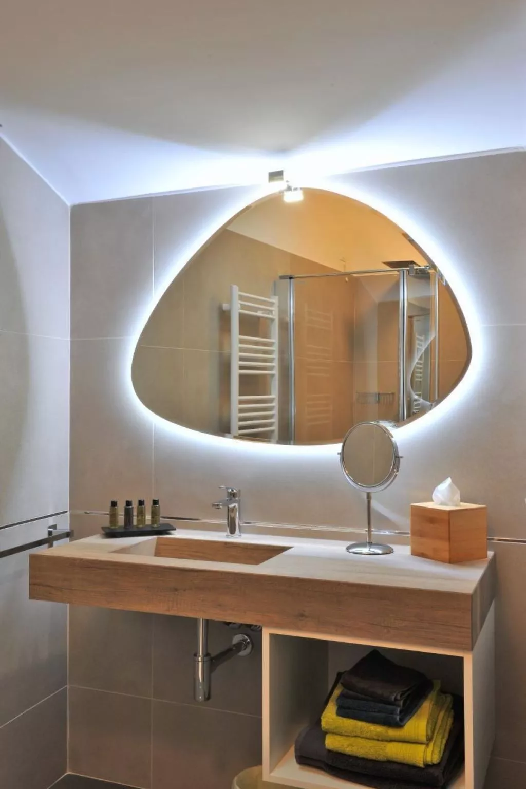 Große Wohnung in Limone Sul Garda mit Terrasse und Garten und Nah am Strand-Image-tags.info