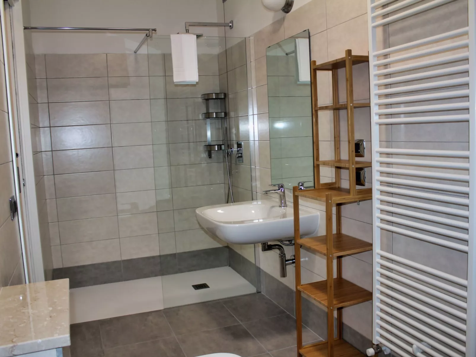 Charmante Wohnung in Solarolo mit Schwimmbad-Binnen