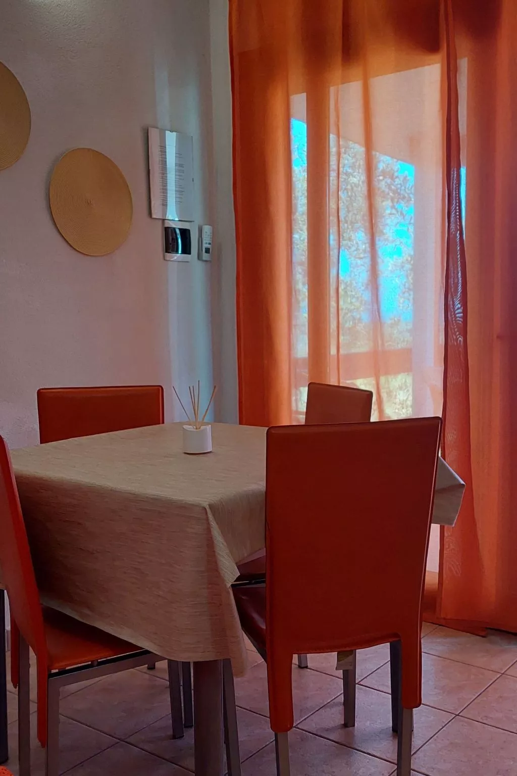 Mit Garten und Kinderschwimmbad-Image-tags.info