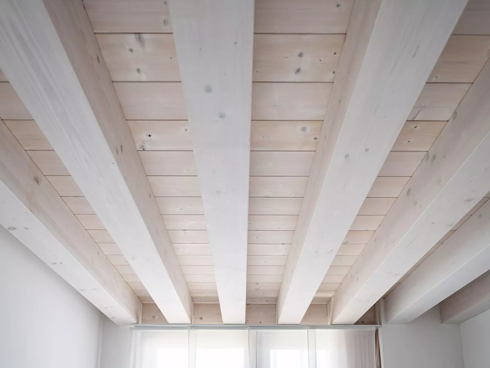 Einzimmerwohnung mit Balkon und Frühstück