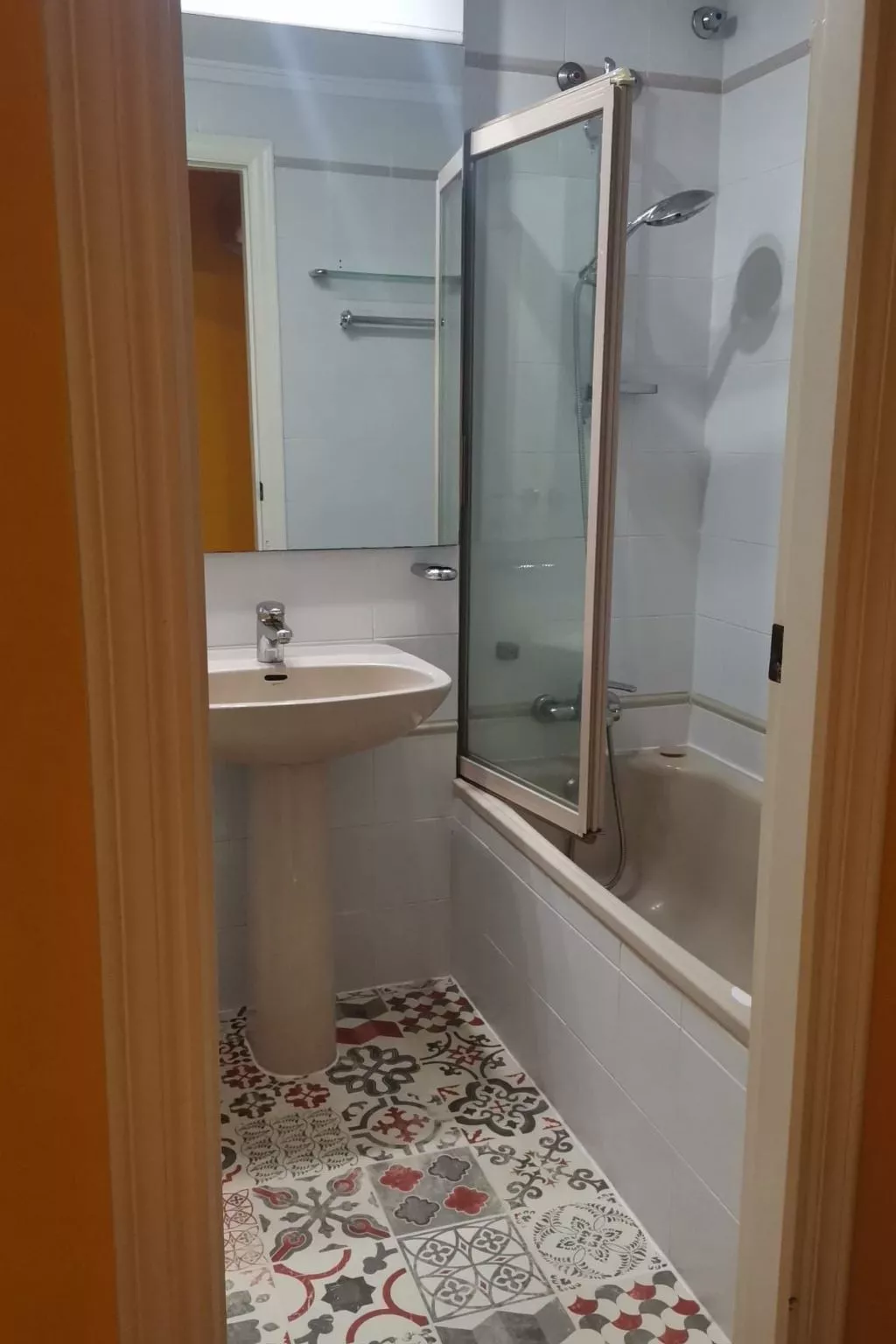 Penthouse mit drei Schlafzimmern in der Nähe von natürlichen Schwimmbädern-Binnen