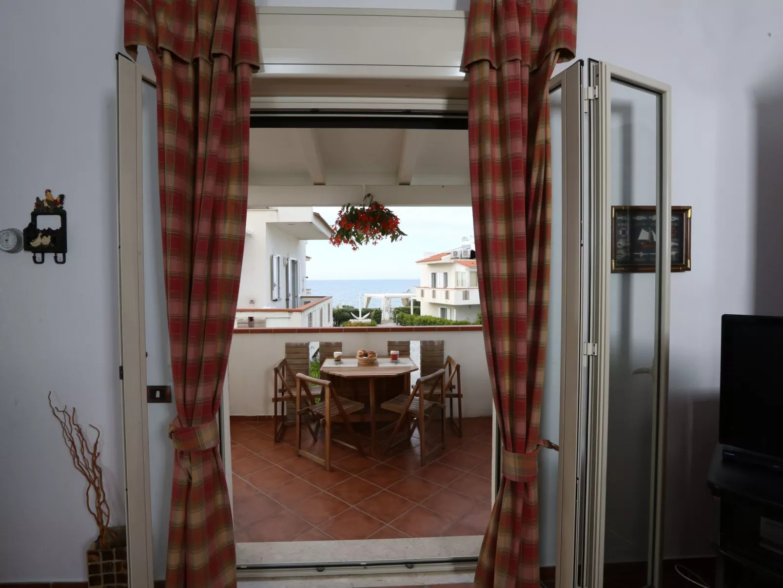 Appartement in Marchesana mit Großer Terrasse-Image-tags.info