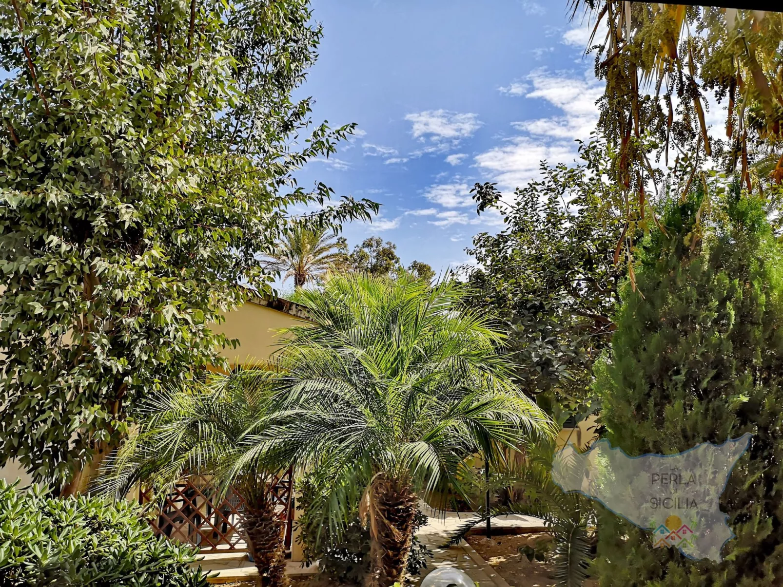 Schöner Bungalow direkt am Sandstrand auf Sizilien-Image-tags.info