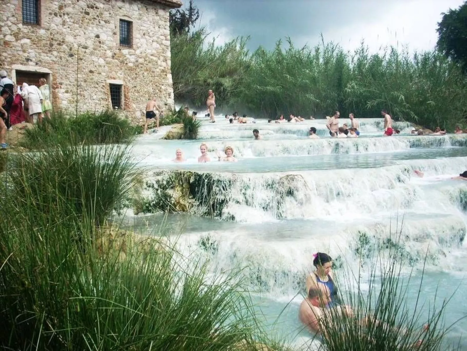 Mobilheim auf einem Campingplatz in der Nähe des Meeres und Pisa-Buiten