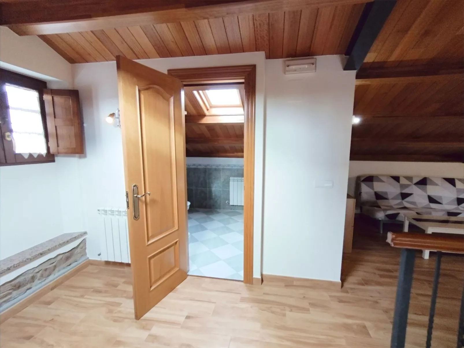 Schönes Duplex mit Aussicht, Pool und Garten-Image-tags.info