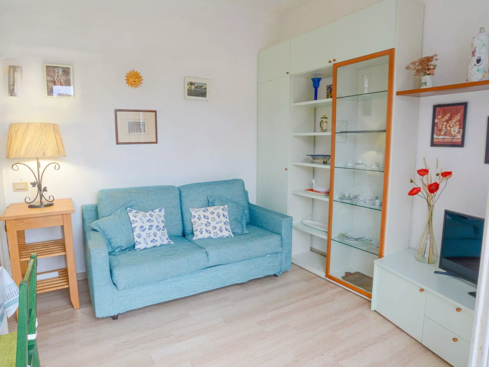 La Bella Vita Marina Beach by Holiday World-Binnen