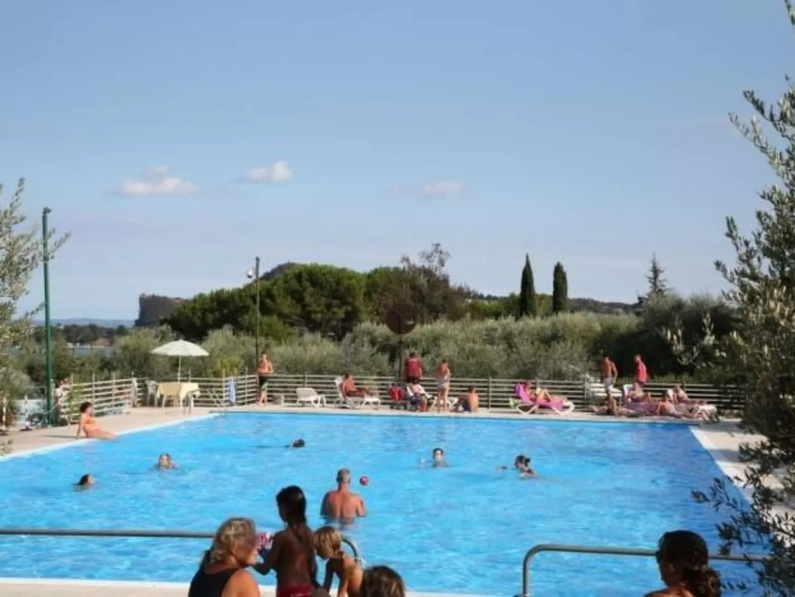 Appartement in Villaggio Sanghen mit Garten, Terrasse und gemeinsamem Pool-Buiten