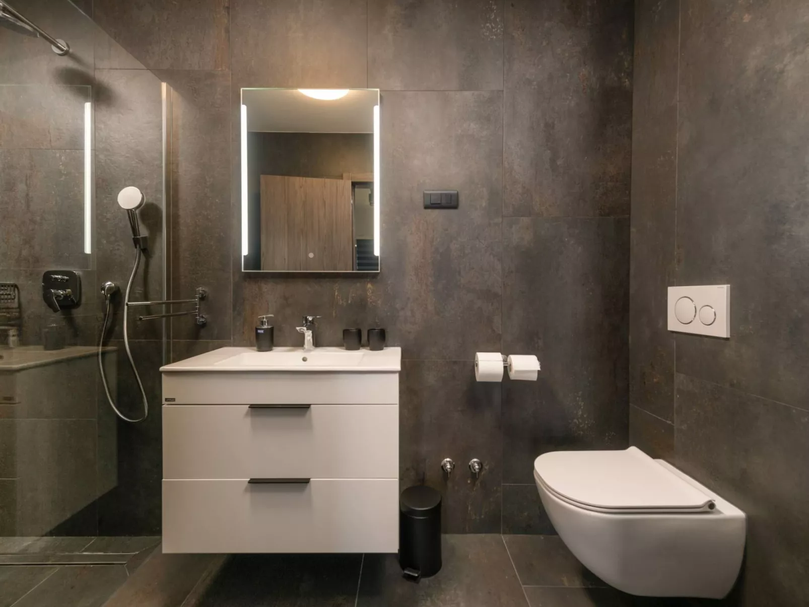 4 SZ mit Bad en suite Pool und Sommerküche-Image-tags.info