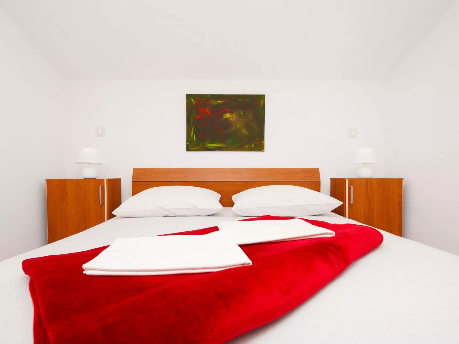 Ema Red mit Jacuzzi-Binnen