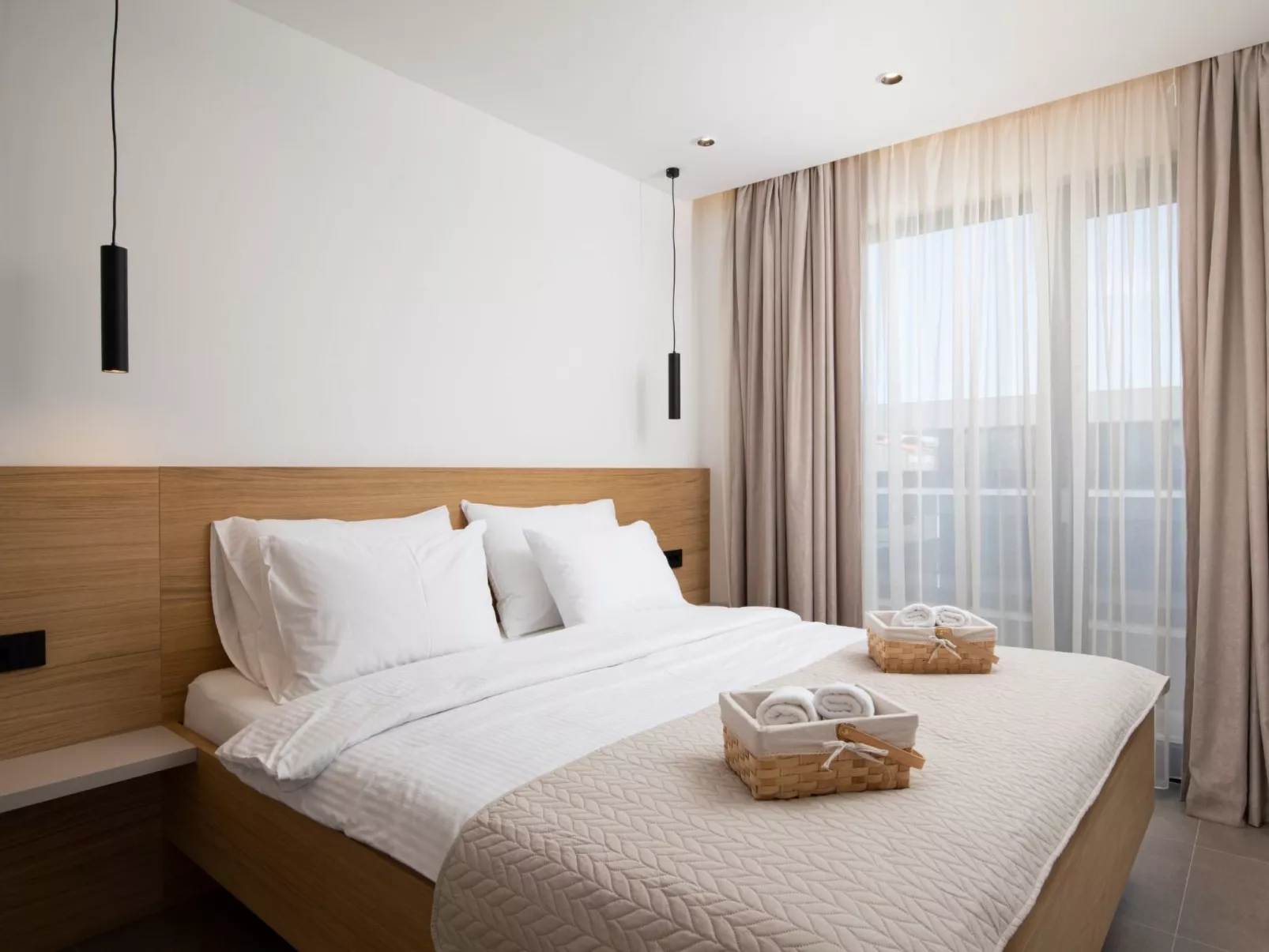 Amore Bijeca - B4-Binnen