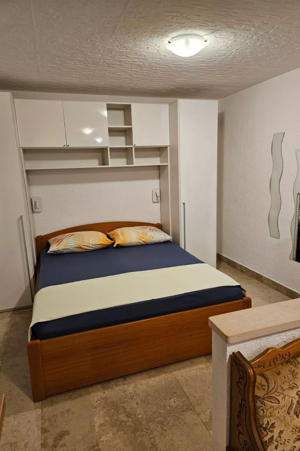 "Second" mit Terrasse-Binnen