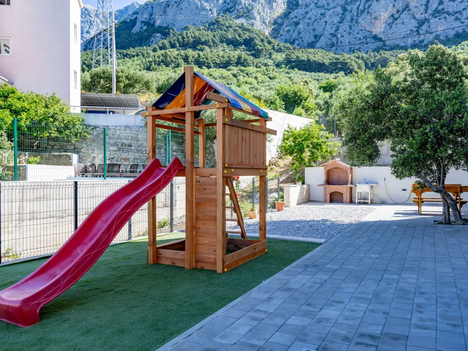 Apartman Ruzmarin-Buiten