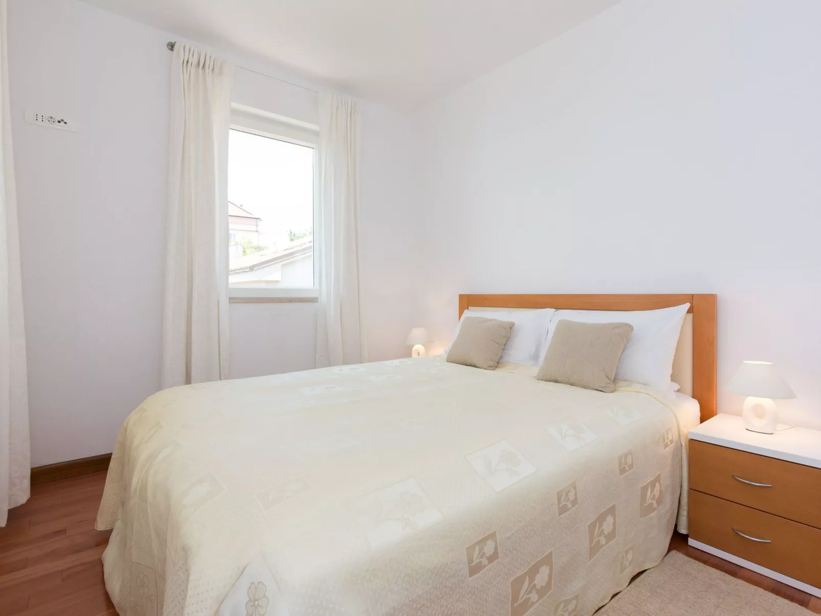 Für vier Personen mit Balkon-Binnen