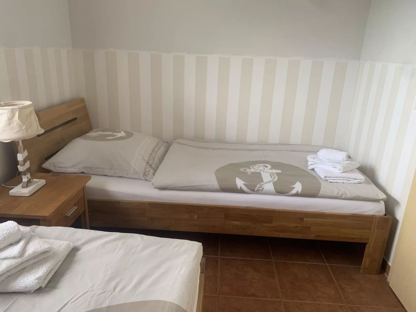 M1 Ferienhaus mit Garten, Terrasse und Carport-Binnen