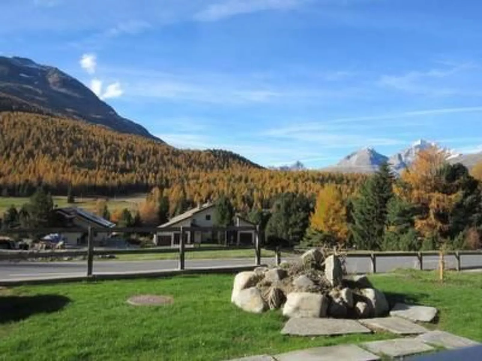 Chesa Basilisk 1 - ÖV inklusive-Buiten