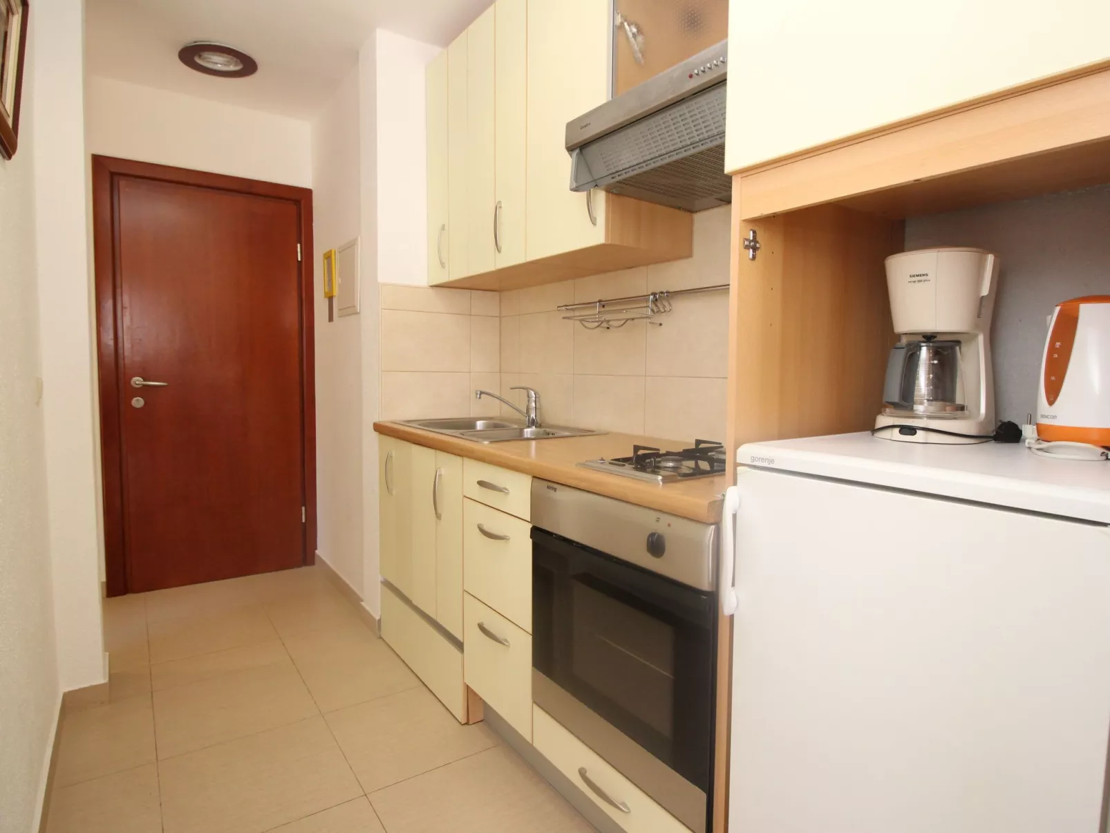 In Baška mit Eigenem Balkon-Binnen