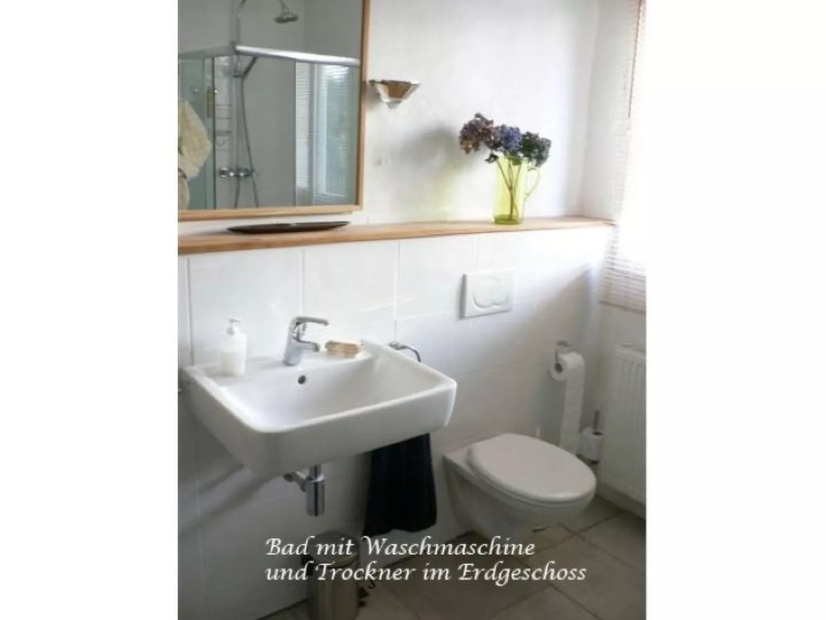 In Sourdeval Les Bois mit Garten-Binnen