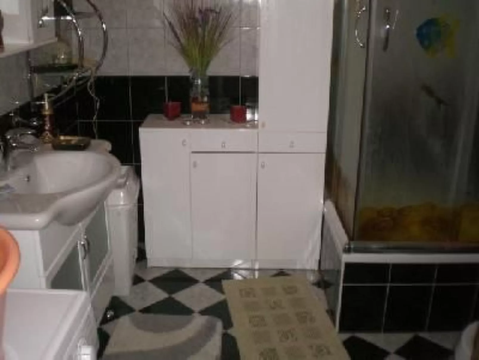 "Tutuila" mit Blick auf das Wasser-Binnen