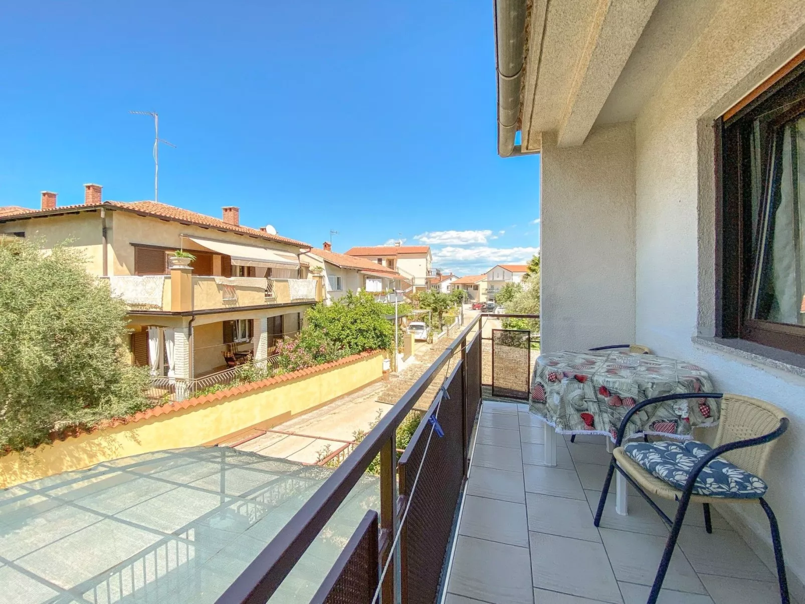 Für 5 Personen ca. 52 m&sup2; in Novigrad, Adriaküste Kroatien (Westküste von I-Buiten