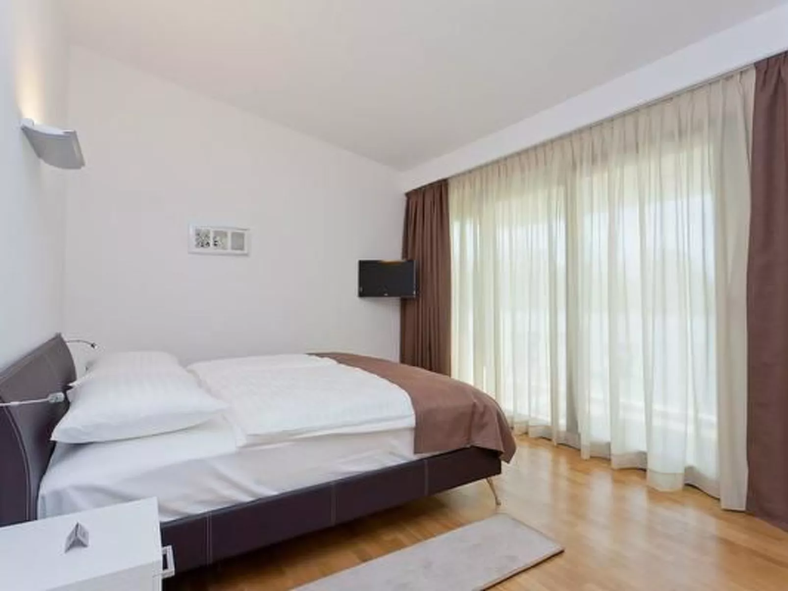 Designvilla mit Dachterrasse und Panoramablick-Image-tags.info