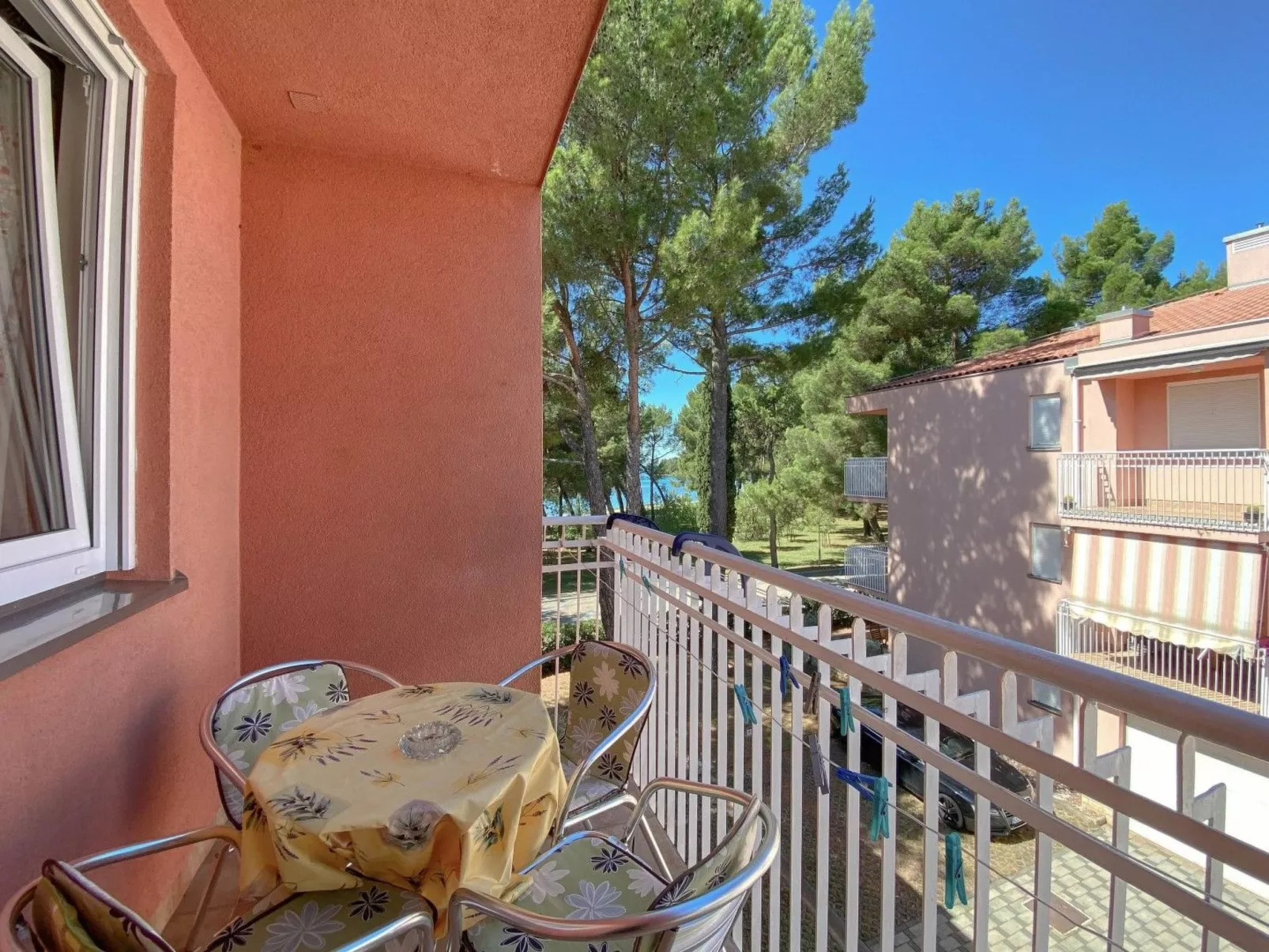 Wohnung "Senka" direkt am Strand-Buiten