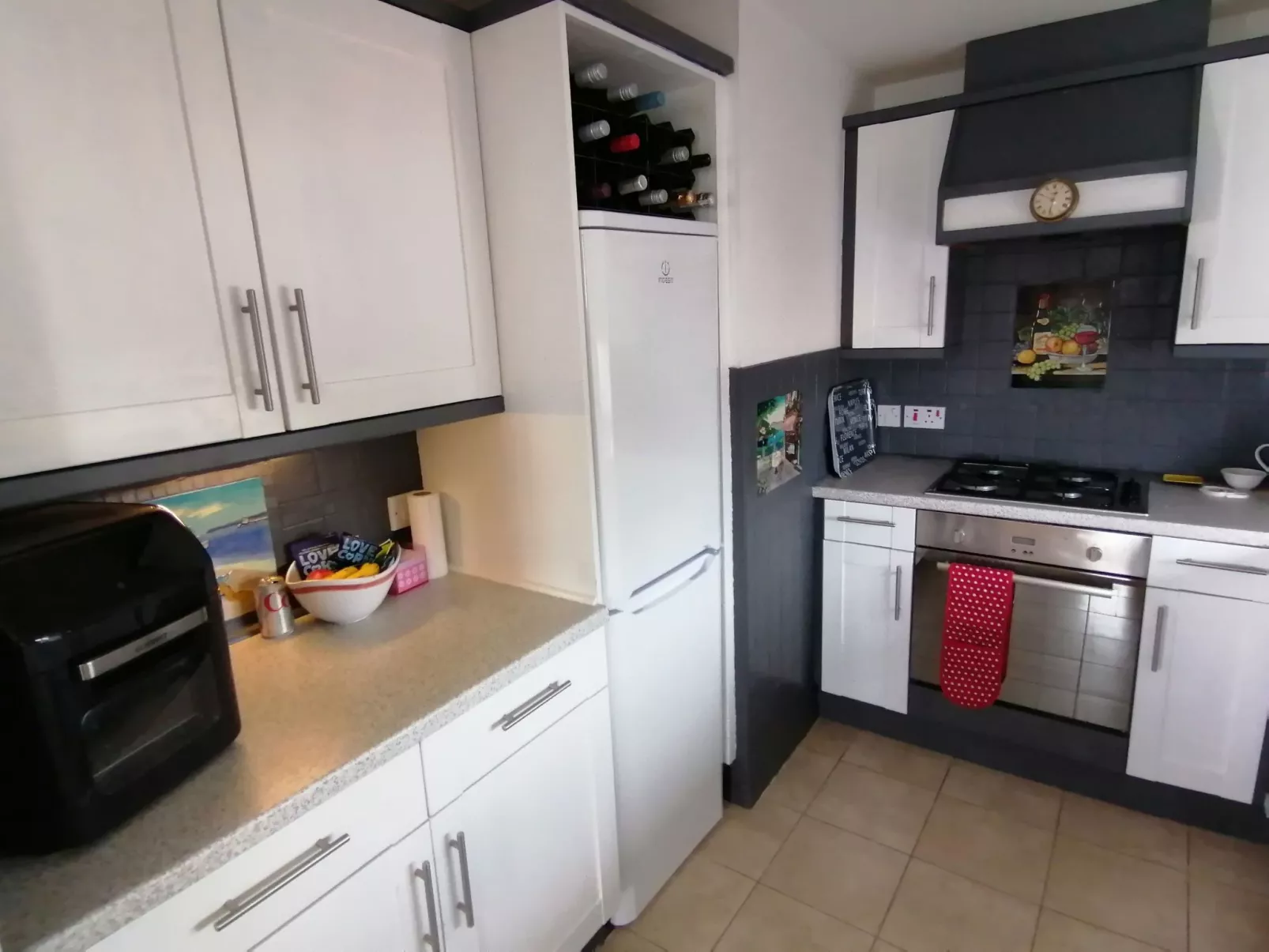 "Stewart" mit Blick auf das Wasser-Binnen