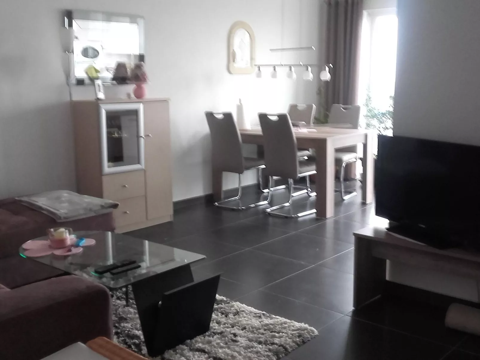 Wohnung mit großer Gartenterrasse und Ausblick-Binnen