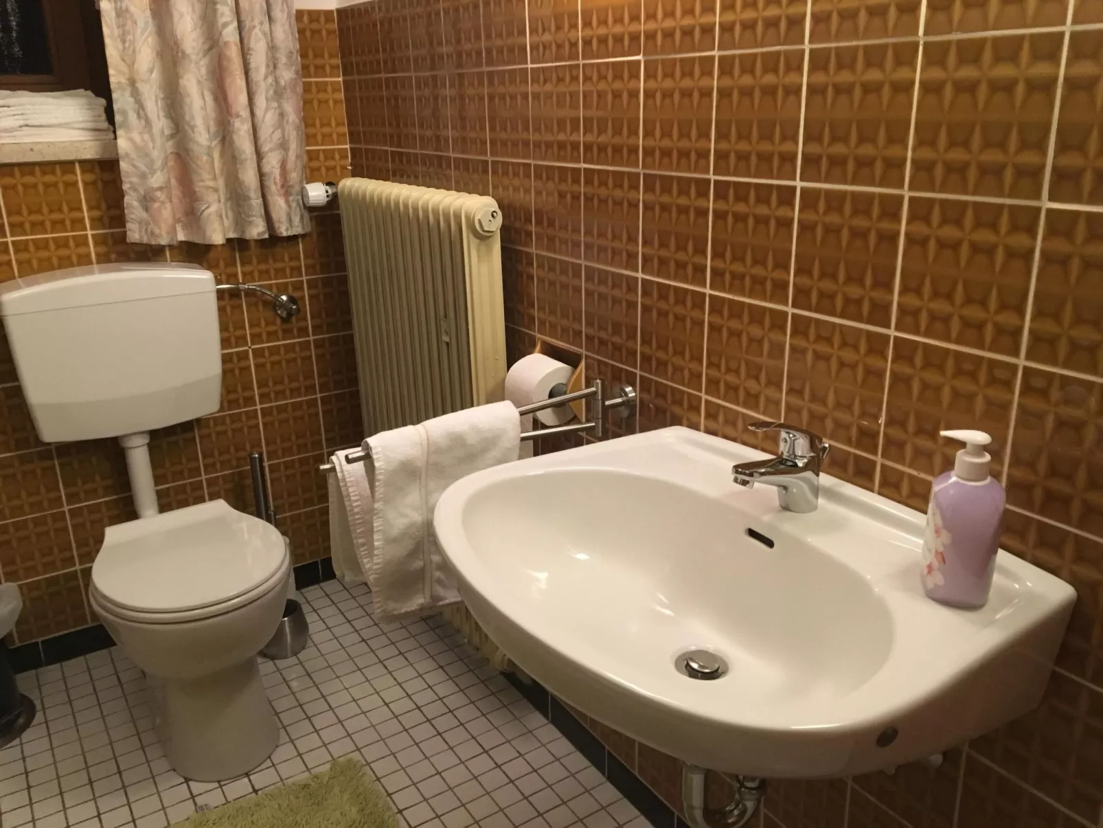 Appartement mit Balkon-Binnen