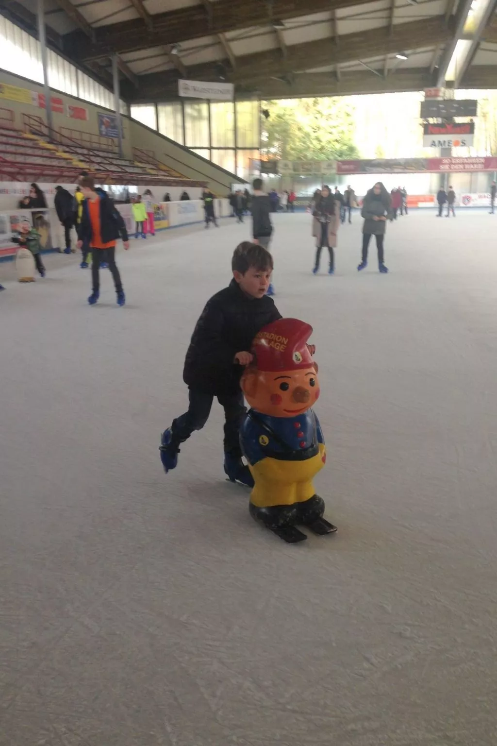 Moderne Ferienwohnung mit Balkon-Image-tags.info