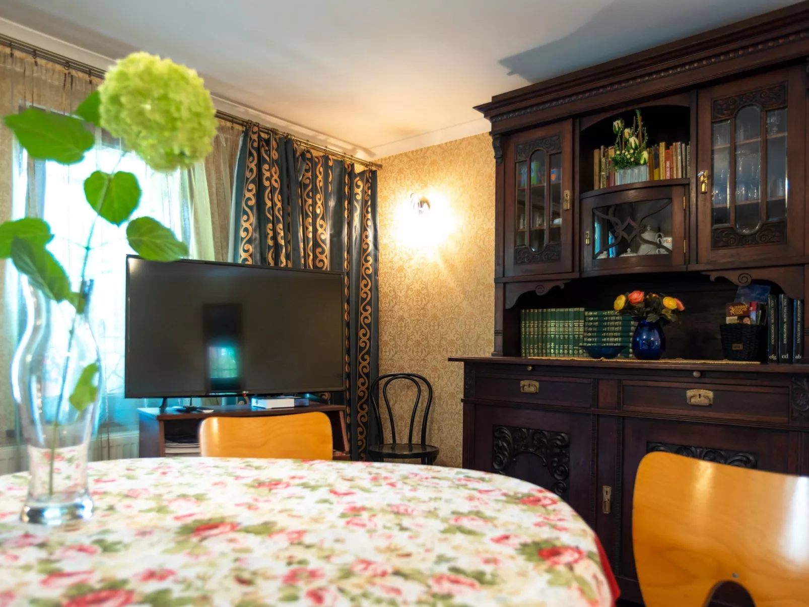 Wohnung mit Terrasse, Garten und Grill-Binnen