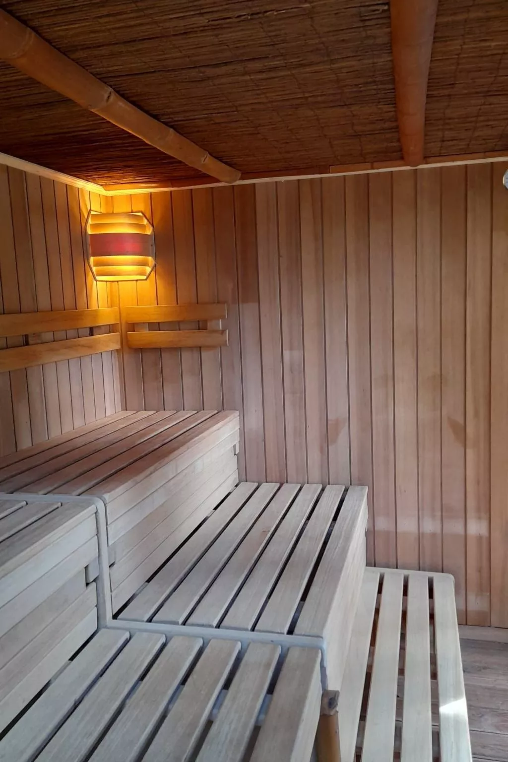 Reetdach Ferienhaus am Lübbesee Sauna Bootsteg neu-Image-tags.info