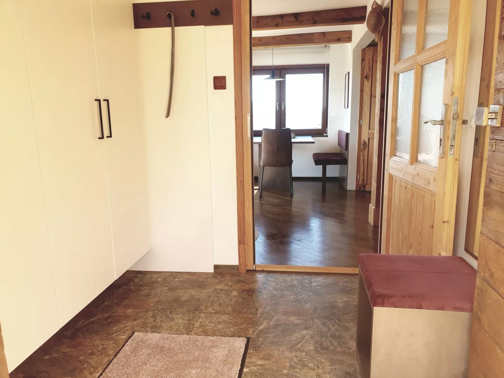 Haus Laura, Radslav-Binnen