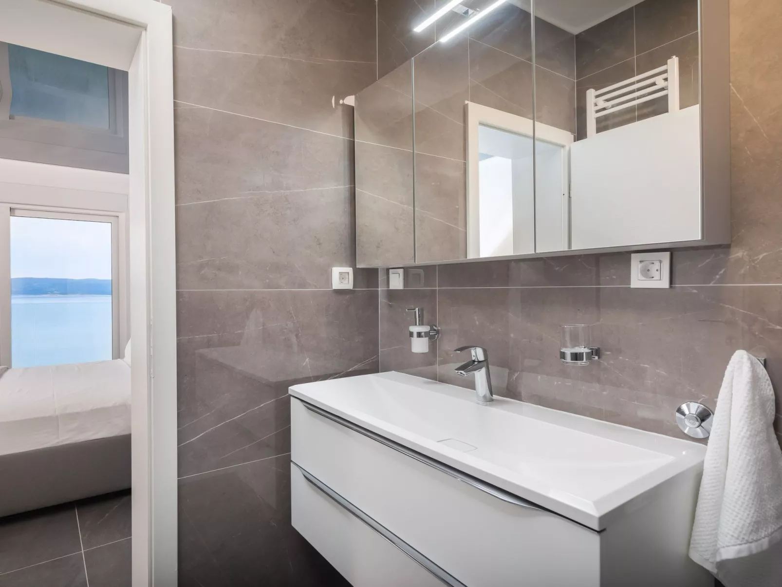 Villa am Strand - Privater beheizter Pool-Binnen